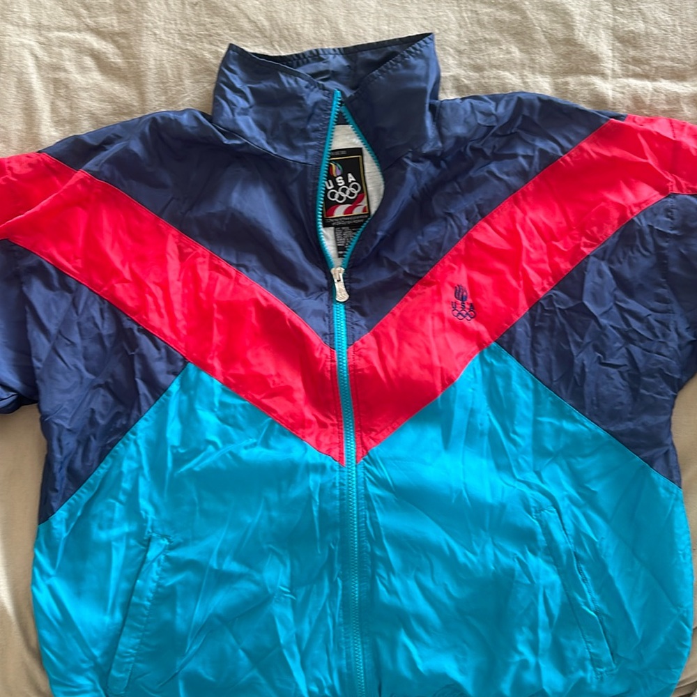 USA Vintage Olympics Windbreaker
JC Penny Exclusive size Large